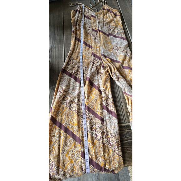 Womens Strappy Jumpsuit 6 Gold Brown V Neck Wide Leg Paisley Boho Flowy Indie - Picture 11 of 12